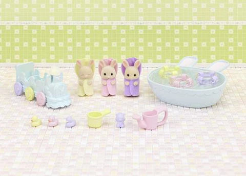 Calico Critters Triplets Bathtime Set – Growing Tree Toys