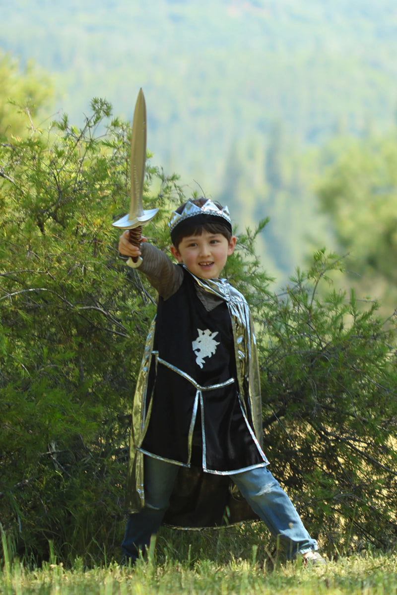 Great Pretenders Silver Knight With Cape And Crown main image 1