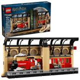 LEGO® Harry Potter™ Book Nook: Hogwarts™ Express 76450