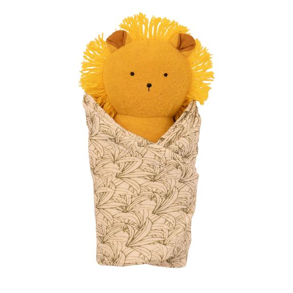 Manhattan Toy® Rattle + Burp Cloth Lion